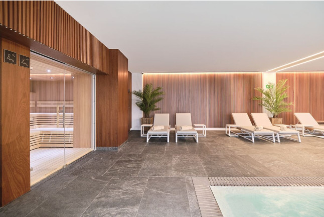 Circuito Spa y Comida o Cena para 3 personas en Hotel Marina Badalona 4* (Badalona, Barcelona)
