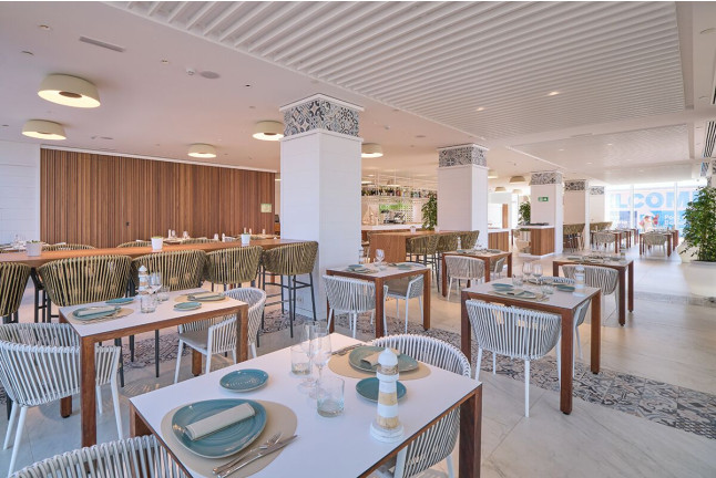 Circuito Spa y Comida o Cena para 3 personas en Hotel Marina Badalona 4* (Badalona, Barcelona)