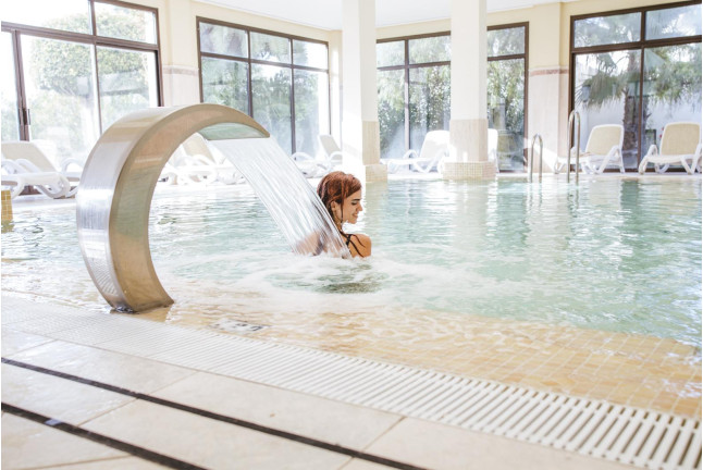 Circuito Spa para dos en Hotel Playa Granada Club Resort 4* (Motril, Granada)