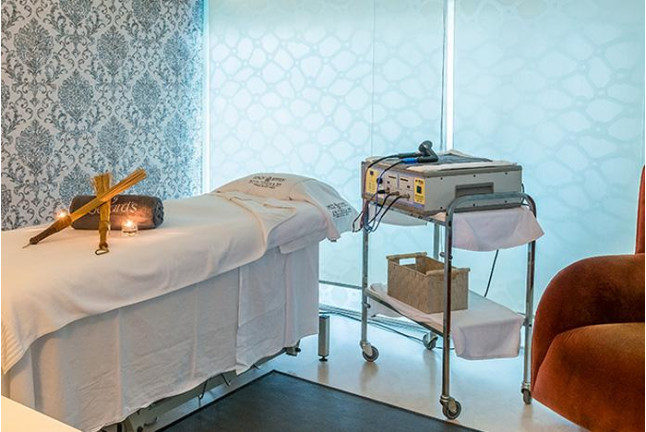 Especial Parejas: Circuito Spa y Masaje Hindú para dos en Spazio The Royal Fitness & Spa Real Club de Polo de Barcelona 5* (Barcelona)