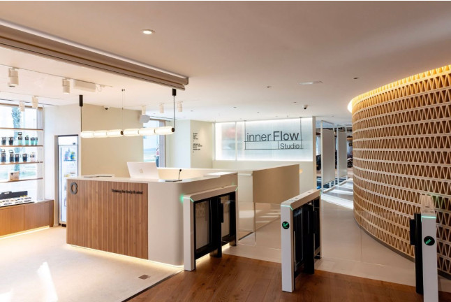 Circuito Spa y Desayuno para dos en Inner Flow Studio (Barcelona)