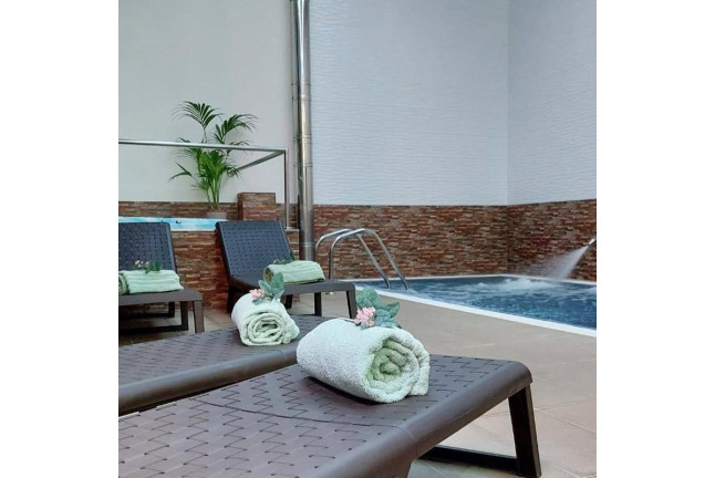 Circuito Spa Privado con Cava y Bombones para dos en SensCare Spa Hotel Laguna Nivaria 4* (La Laguna, Santa Cruz de Tenerife)