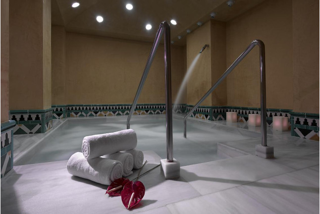 Baños Árabes Palacio de Comares en Hotel Spa Macià Real de la Alhambra 4* (Granada)