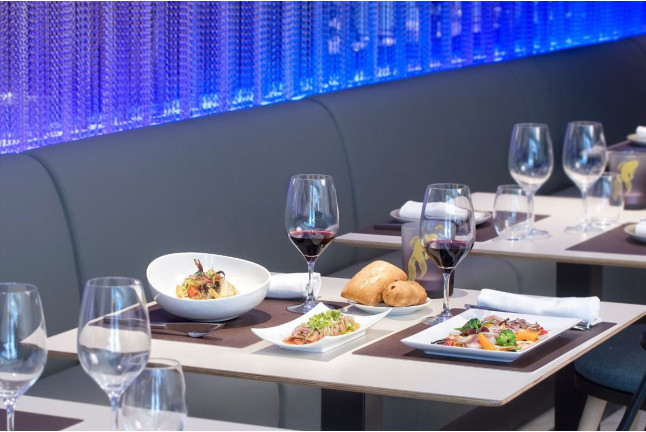Circuito Spa Mare Nostrum, Masaje Duorelax y Comida o Cena para dos en Sallés Hotel Pere IV 4* (Barcelona)