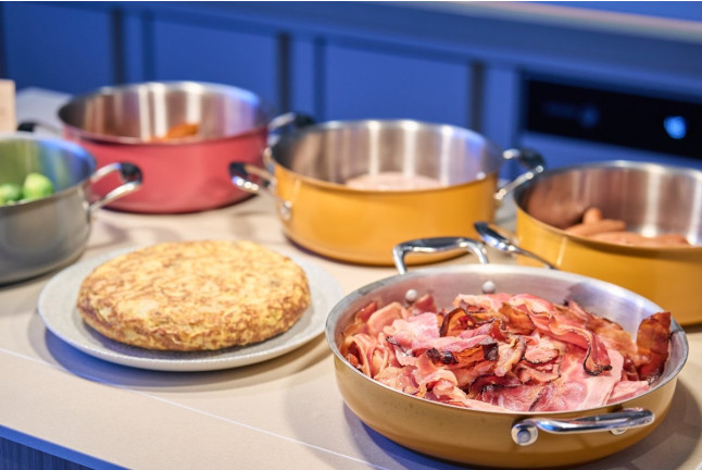 Circuito Spa, Masaje y Desayuno en Hotel Catalonia La Maquinista 4* (Barcelona)