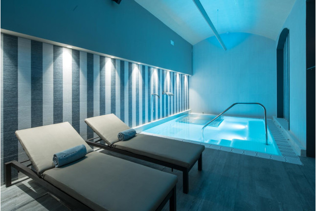 Circuito Spa y Masaje Relajante 50' con Aromaterapia en Hotel Catalonia Plaza Catalunya 4* (Barcelona)