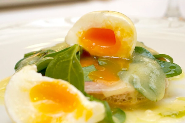 Circuito Spa y Masaje en Hotel Catalonia Plaza Catalunya 4* y Cena para dos en el Restaurante La Lluna (Barcelona)