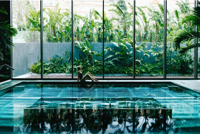 Circuito Spa en OASIS Wellness & Spa, Masaje RESET y Desayuno en SOFIA Bar & Tapas en Grand Hyatt Barcelona 5* (Barcelona)