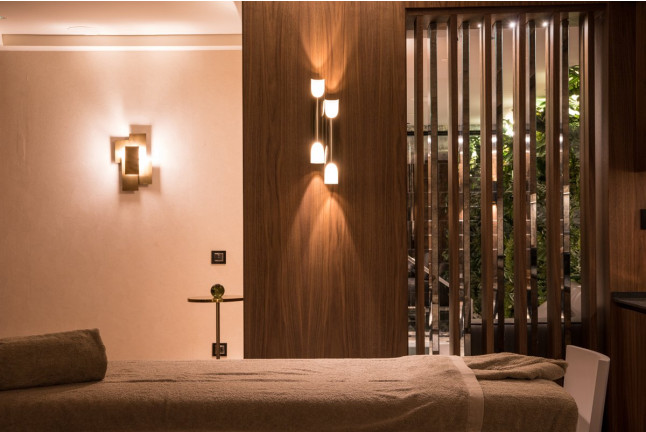 Circuito Spa en OASIS Wellness & Spa, Masaje RESET y Desayuno en SOFIA Bar & Tapas en Grand Hyatt Barcelona 5* (Barcelona)