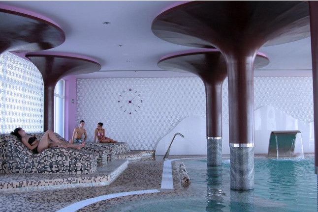 Circuito Spa y Masaje para dos en Hotel Palacio Albacete & Spa 4* (Albacete)
