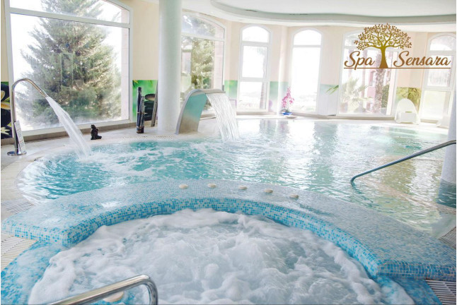 Circuito Spa, Masaje Relajante y Menú para dos en Spa Sensara (Arroyo de la Miel, Málaga)