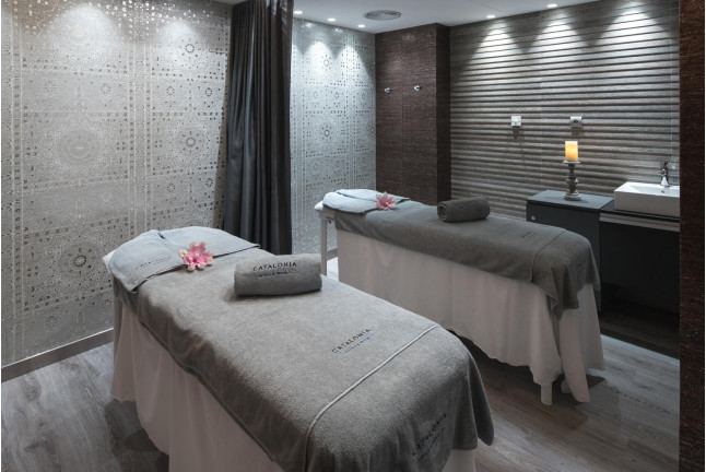 Circuito Spa y Masaje con aromaterapia para Parejas en Cabina Doble en Hotel Catalonia Plaza Catalunya 4* (Barcelona)