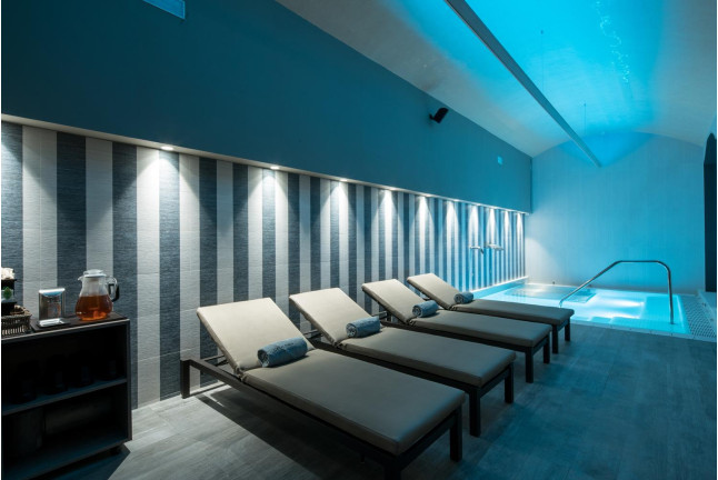 Circuito Spa y Masaje con aromaterapia para Parejas en Cabina Doble en Hotel Catalonia Plaza Catalunya 4* (Barcelona)