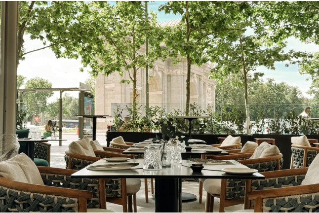 Acceso a Piscina Termal, Masaje Oriental y Comida o Cena para Parejas en Spa Hospes Puerta de Alcalá 5* (Madrid)