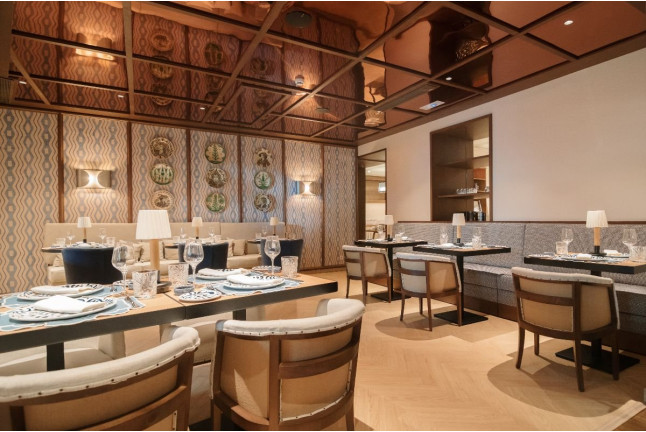 Acceso a Piscina Termal, Masaje Oriental y Comida o Cena para Parejas en Spa Hospes Puerta de Alcalá 5* (Madrid)