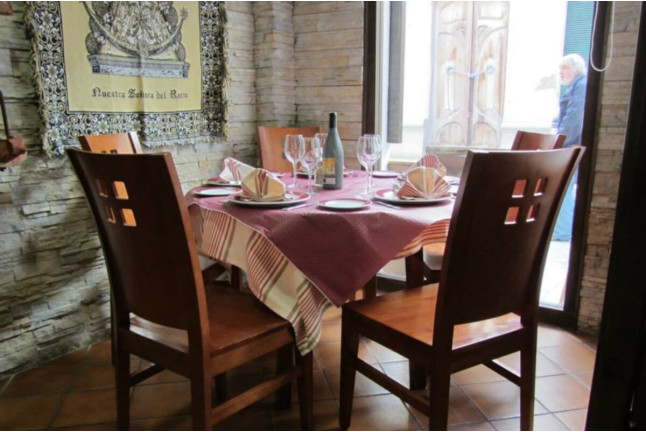 Circuito Spa y Masaje en Hotel Catalonia Reina Victoria 4* y Menú para dos en Restaurante Abrasador La Carreta (Ronda, Málaga)