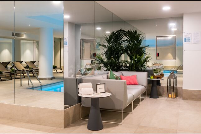 Experiencia Matinal: Desayuno con Wellness Area y Masaje para dos en Serena SPA en Meliá Madrid Princesa 5* (Madrid)