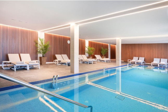Moto de Agua y Circuito Spa para dos en Hotel Marina Badalona 4* (Badalona, Barcelona)