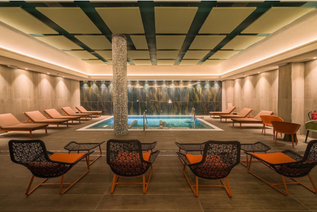 Spa y Desayuno en Hotel Catalonia Donosti 4* con Visita al Museo Sagardoetxea y Cata Premium de Sidras para dos (Guipúzcoa)