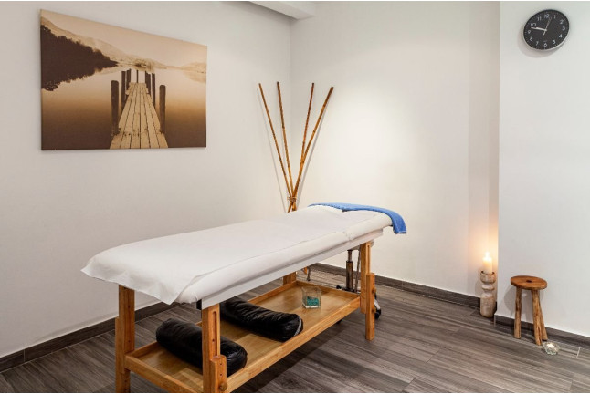 Circuito Spa con Masaje Relajante y Comida para dos en Olympia Hotel, Events & Spa 4* (Valencia)