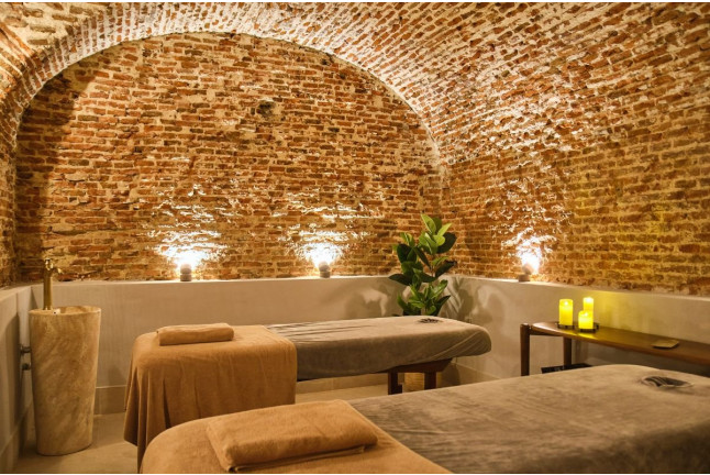 Circuito Onsen Spa Deluxe Privado: Zona Relax y Masaje para dos en Esenzias (Madrid)