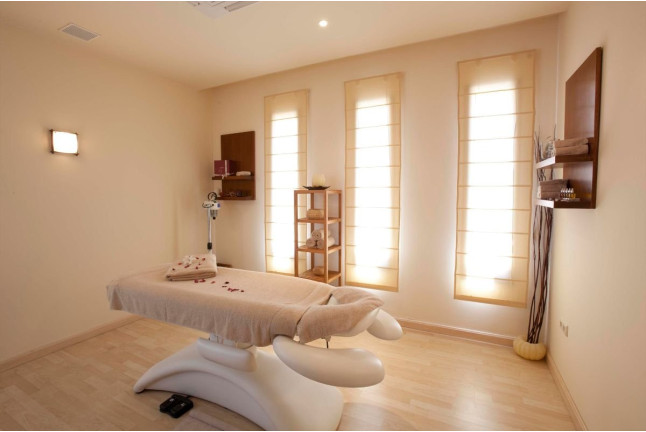Circuito Spa, Masaje Relajante y Desayuno en Hotel Hospes Palacio de Arenales & Spa 5* (Cáceres)