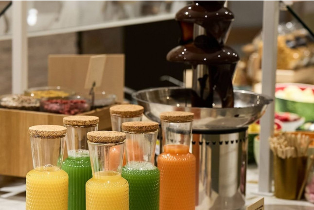 Circuito Spa, Masaje y Desayuno para dos en Hotel Catalonia Plaza Catalunya 4* (Barcelona)