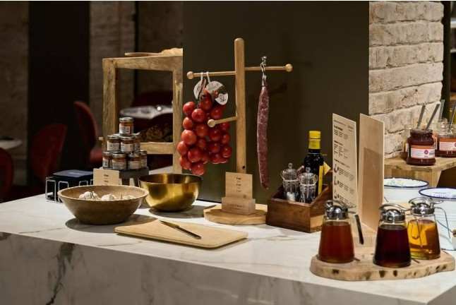 Circuito Spa, Masaje y Desayuno para dos en Hotel Catalonia Plaza Catalunya 4* (Barcelona)