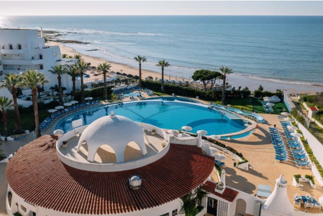 Espacio Bienestar para dos en Siddha Ayur Spa del Hotel Grand Muthu Oura View Beach Club 5* (Portugal)