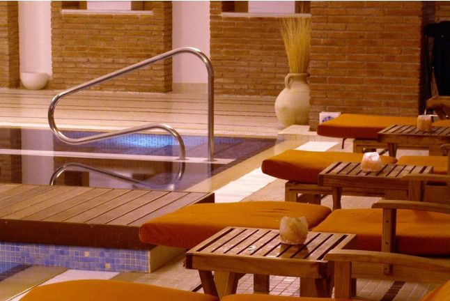 Paseo a Caballo por el Montseny con Circuito Spa y Comida en Hotel Balneario Blancafort 4* para dos (Barcelona)