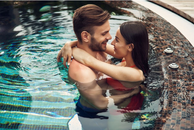 The Love Package: Acceso Privado a Spa L'Inici con Opción a Masaje, Cava y Bombones para dos (Llagostera, Girona)