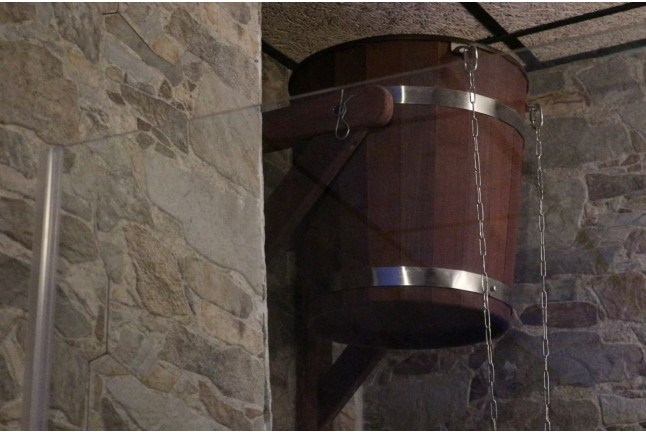 The Love Package: Acceso Privado a Spa L'Inici con Opción a Masaje, Cava y Bombones para dos (Llagostera, Girona)