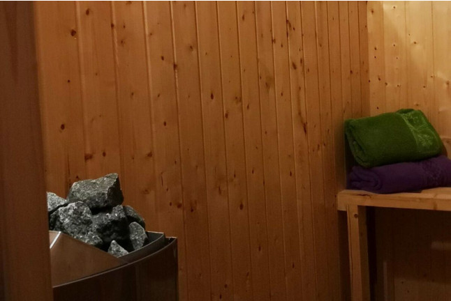 Spa y Hammam Privado con Cava y Bombones para dos en Hotel Cuevas Zacarías (Guadix, Granada)