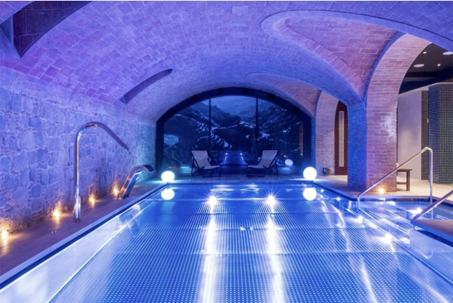 Zona de Aguas y Relaxing Massage en Spa Siargao del Hotel 1898 4* (Barcelona)