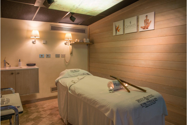 Spa y Tratamiento Facial Platinium con Opción a Manicura y Pedicura en Spazio The Royal Fitness & Spa Real Club de Polo de Barcelona 5* (Barcelona)