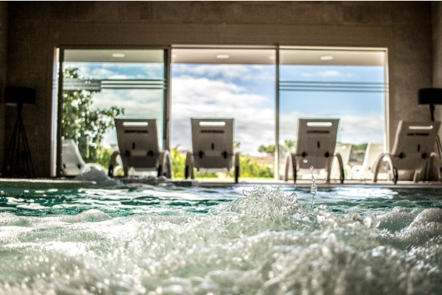 Circuito Spa y Masaje de Sensaciones o Tratamiento Facial en Hotel Spa Tudanca Aranda 4* (Aranda de Duero, Burgos)