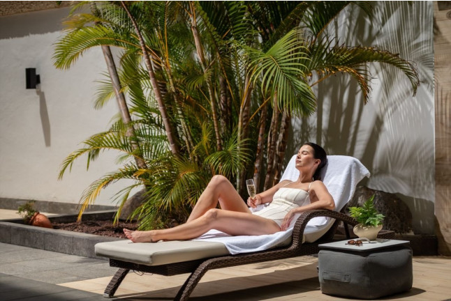 Circuito Spa, Masaje, Cena y Cóctel en la Azotea para dos en Vitanova Thalasso Spa del Hotel Gran Tacande 5* (Costa Adeje, Santa Cruz de Tenerife)