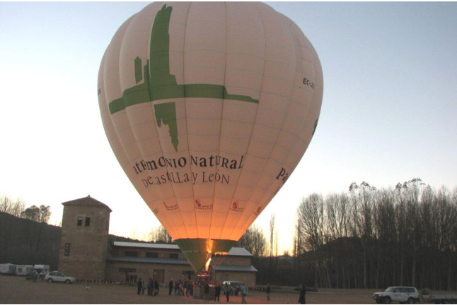 Circuito Spa en Hotel Spa Tudanca Aranda 4* y Vuelo en Globo para dos (Burgos)