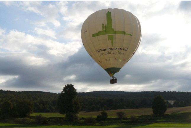 Circuito Spa en Hotel Spa Tudanca Aranda 4* y Vuelo en Globo para dos (Burgos)