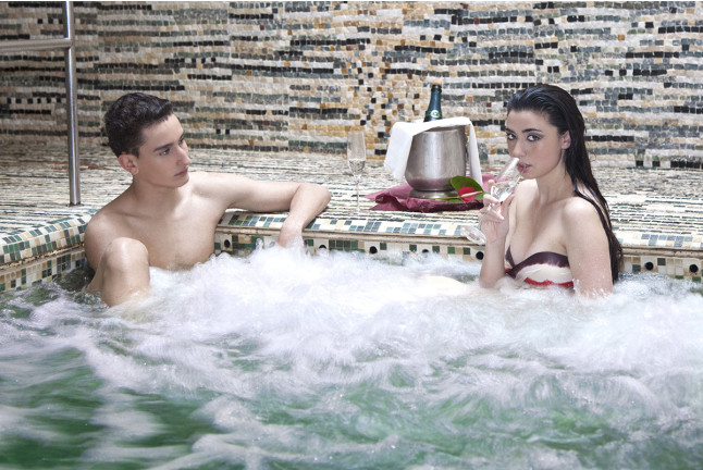 Spa Semiprivado en Las Termas de Híspalis y Comida o Cena Romántica para dos en la Trattoría San Marco (Sevilla)