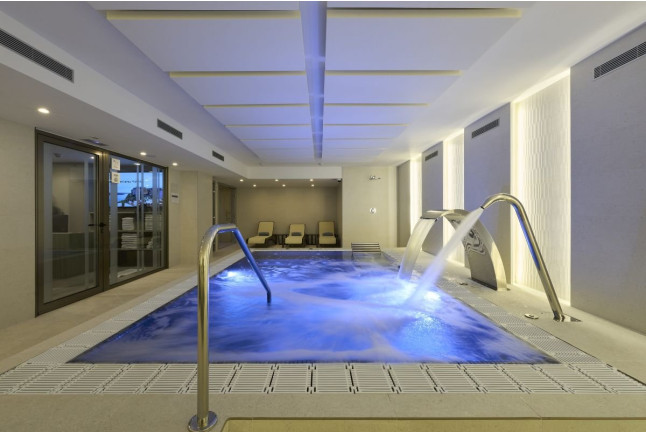 Circuito Spa y Desayuno en Hotel Catalonia La Maquinista 4* (Barcelona)