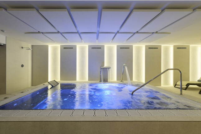 Spa, Masaje y Comida en Hotel Catalonia La Maquinista 4* (Barcelona)
