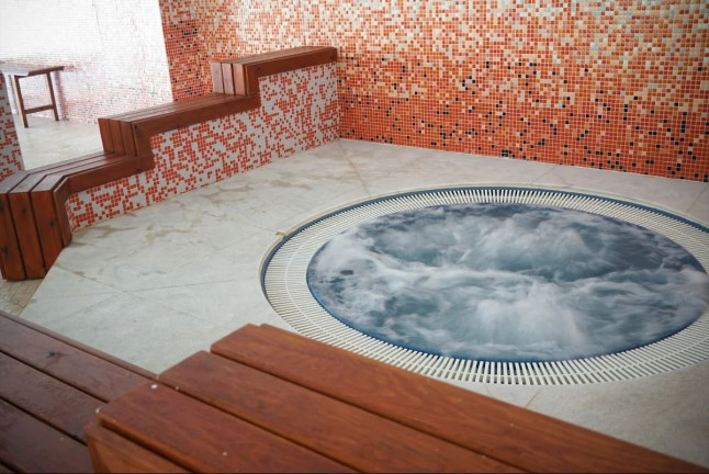Circuito Spa, Masaje y Desayuno para dos en Hotel La Hacienda 4* (La Pineda, Tarragona)