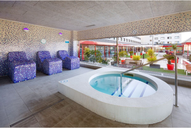 Escapada Romántica con Circuito Spa y Cena en Alexandre Hotel Frontair Congress 4* (Sant Boi, Barcelona)