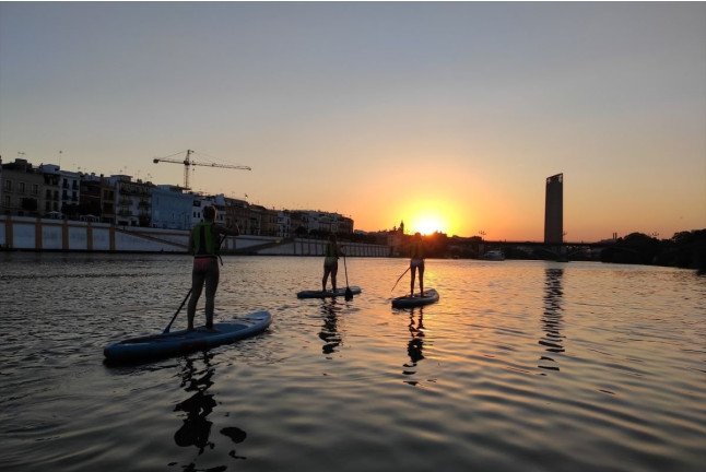Paddle Surf al Aterdecer en el Río Guadalquivir (Sevilla)