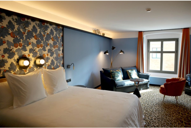 Junior Suite con Desayuno en Hotel Boutique Divino (Figueres, Girona)