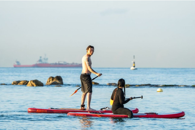 Paddle Surf al Atardecer con Fotos, Instructor y Cerveza (Barcelona)