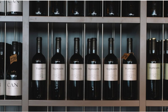 Cata de Vino y Picoteo Gourmet para dos en Bodega Tajinaste (La Orotava, Tenerife)