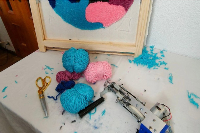 Taller de Iniciación de Tufting en Apachucharte Espacio Artesano (Madrid)