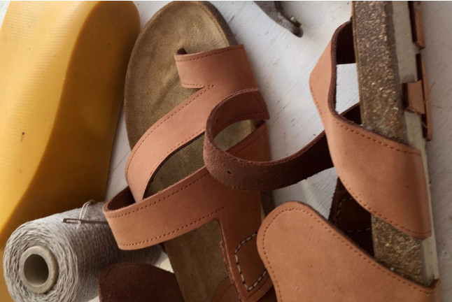 Taller de Creación de Calzado: Crea Tus Propias Sandalias en Nómada Atelier (Ciutadella de Menorca, Menorca)